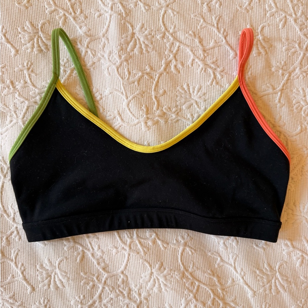 Spiritual Gangster Helena Bra and Kaia Legging Set - Picture 4 of 10